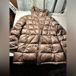 Calvin Klein Women’s Packable Lightweight Premium Down Jacket Size 0X.
